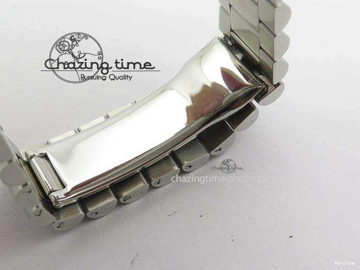 MiroTime 0424 Stretchable DayDate 40mm BP-Maker 228206 SS Green Roman Dial (Fluted Bezel) On SS Bracelet ETA 3904